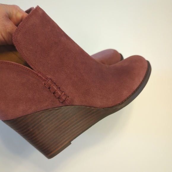 Lucky Brand Yimme Wedge Side Zip Suede Booties Size 8.5 Dusty Rose Pink EUC - Picture 7 of 8